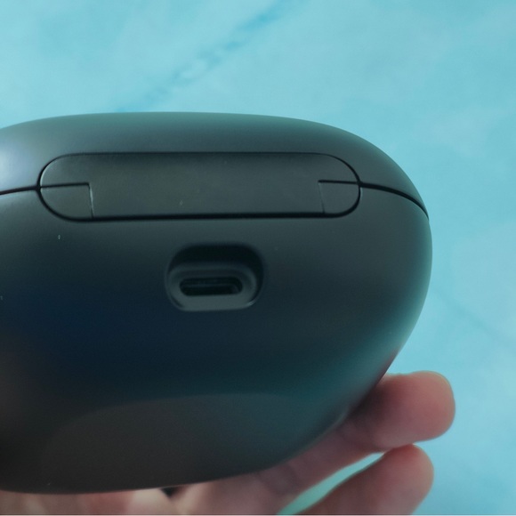 New Beats Powerbeats Pro Wireless Earbuds black - Picture 3 of 5